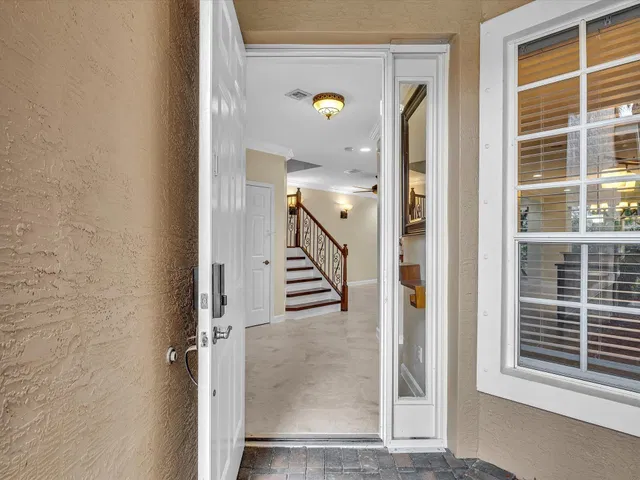 Residence photo 6