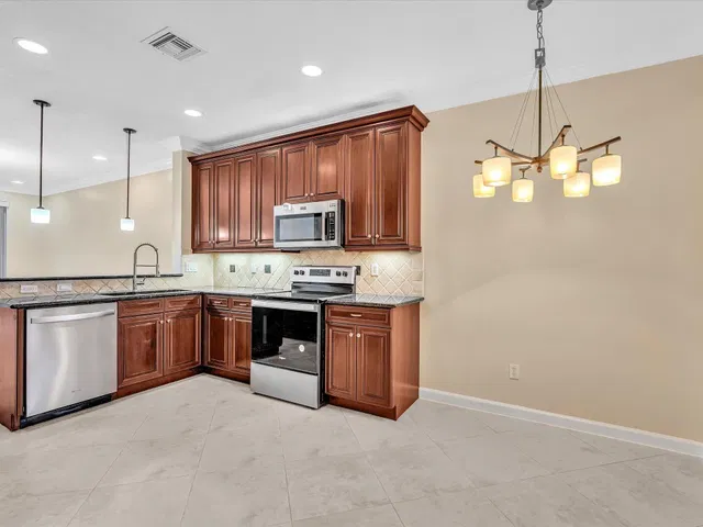 Residence photo 11