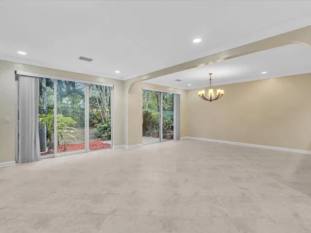 Residence photo 21