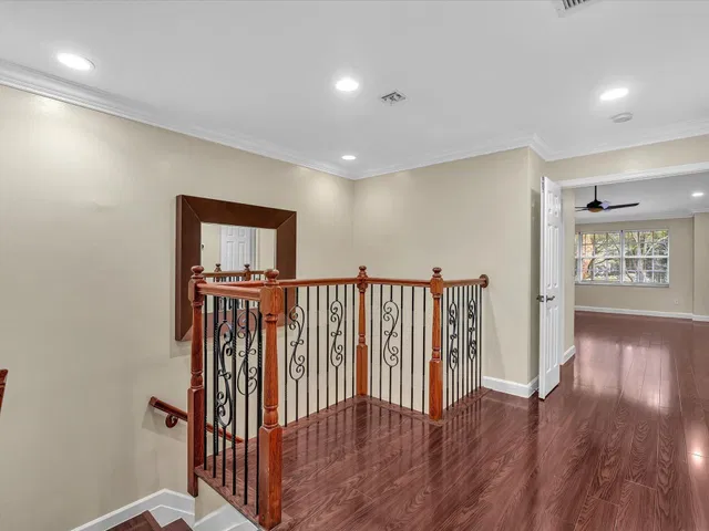 Residence photo 30