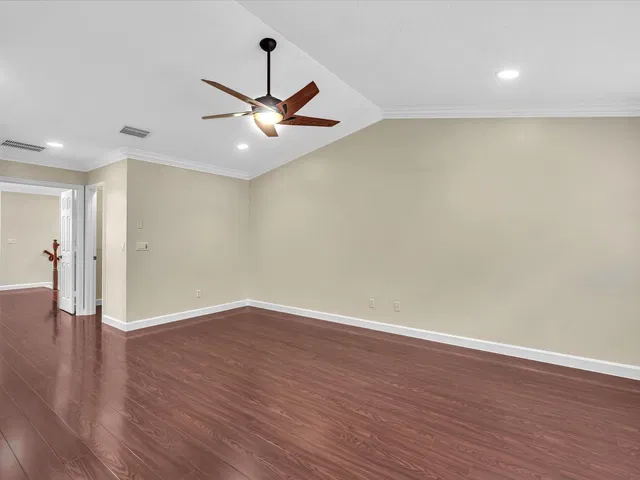 Residence photo 41