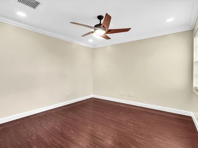 Residence photo 43