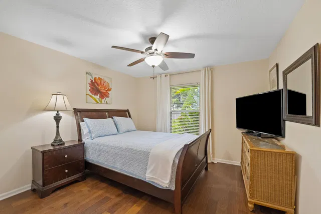 Residence photo 16