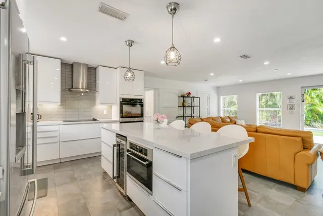 Palm Beach Shores Residence photo 11