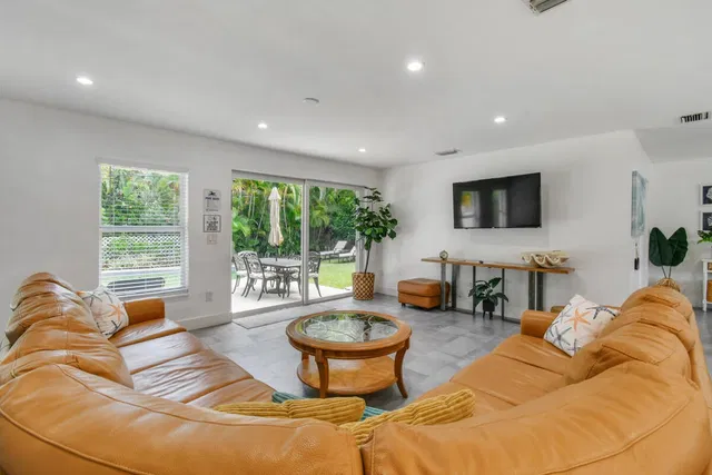 Palm Beach Shores Residence photo 14