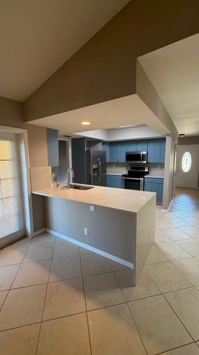  Residence photo 4