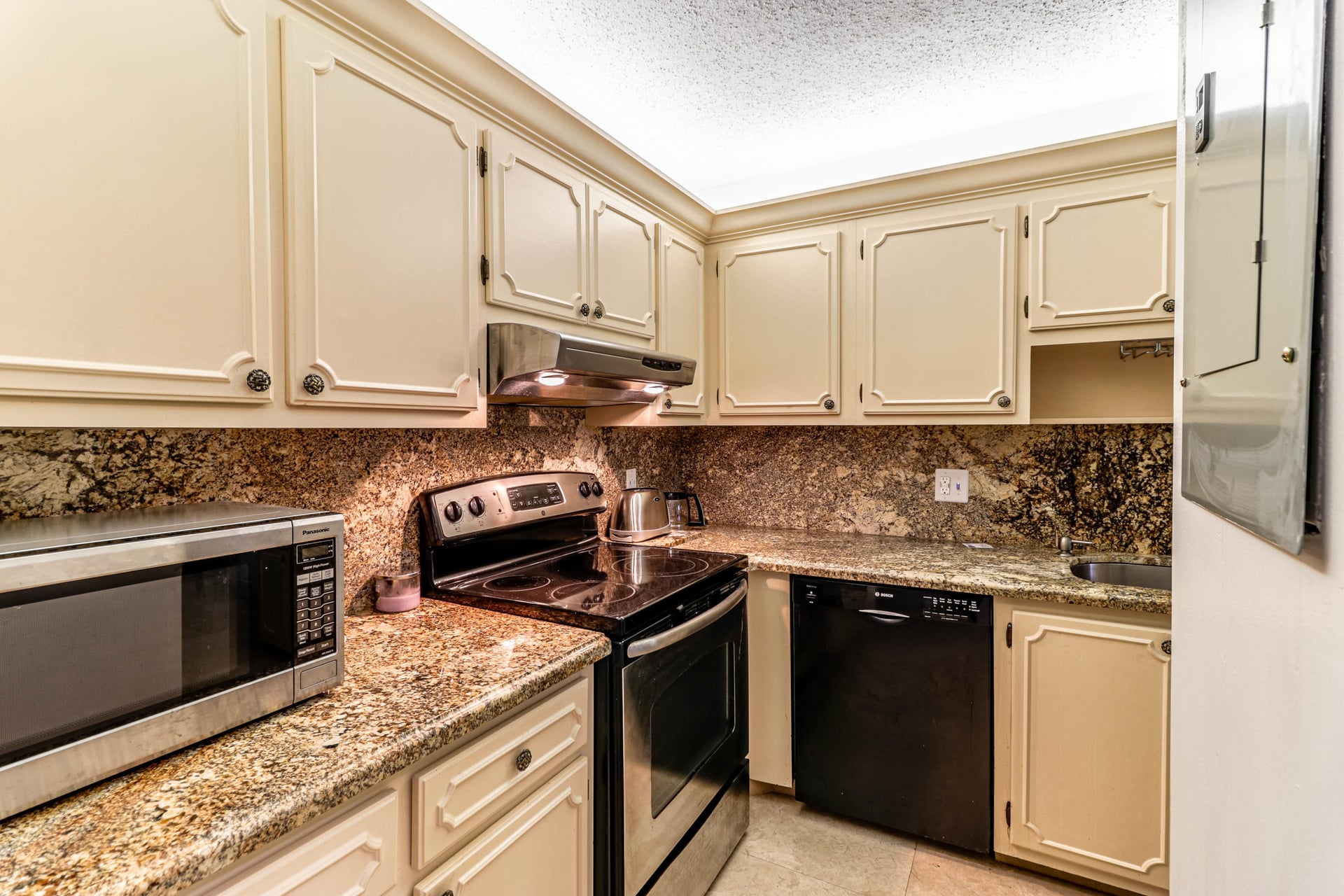 Unit 201 photo 11
