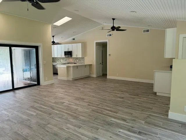  Residence photo 17