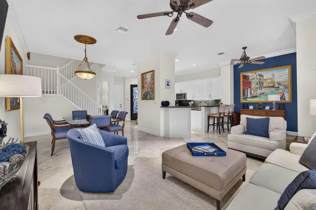 Residence photo 3
