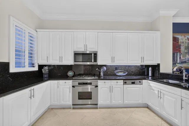 Residence photo 8
