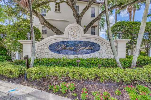 Residence photo 53