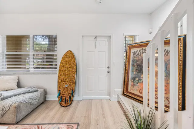 Residence photo 3