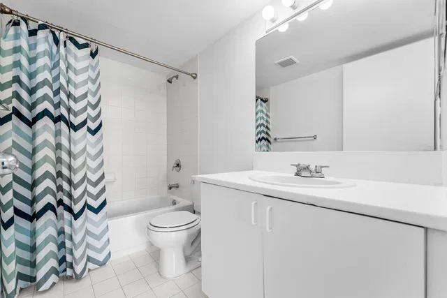 Unit 205 photo 17