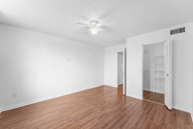 Unit 205 photo 19