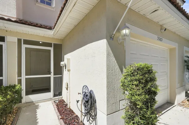 Residence photo 5