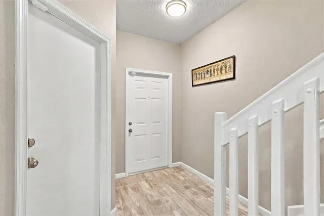 Residence photo 6