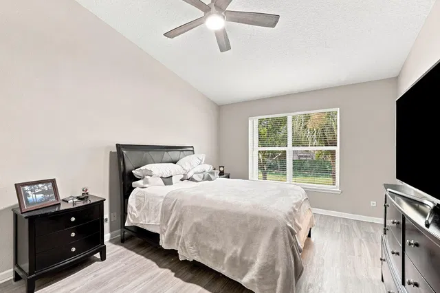 Residence photo 22