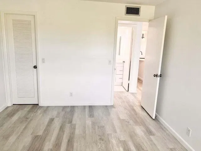 Residence photo 12