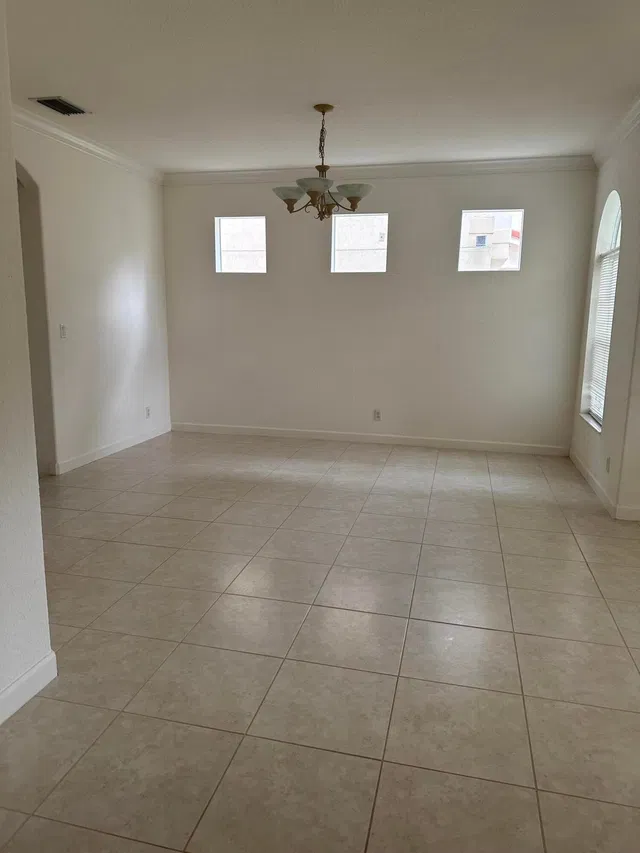Residence photo 9