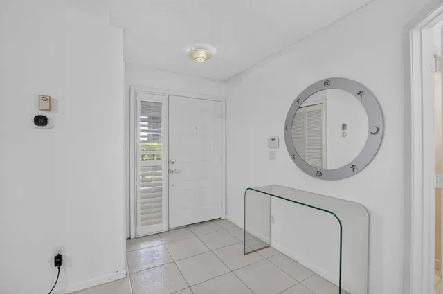  Unit 102 photo 4