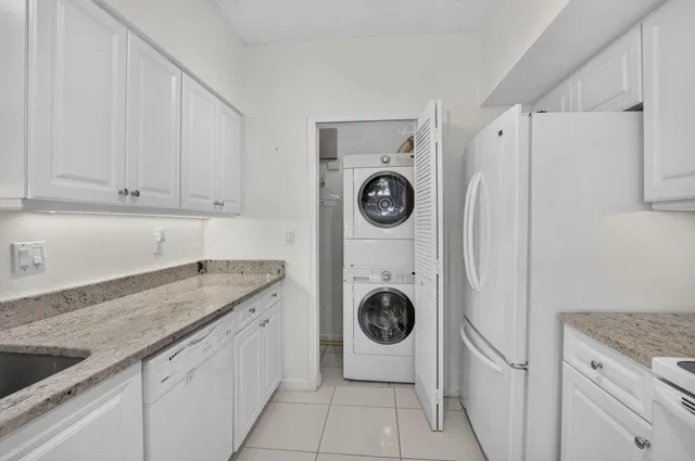  Unit 102 photo 14