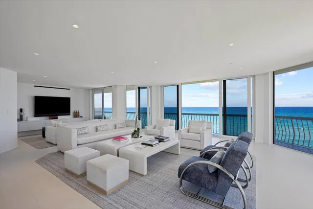 Sloan's Curve Palm Beach Unit 408N photo 8