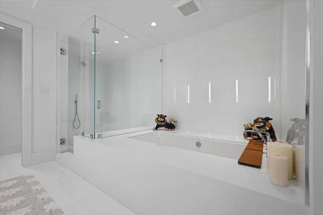 Sloan's Curve Palm Beach Unit 408N photo 24
