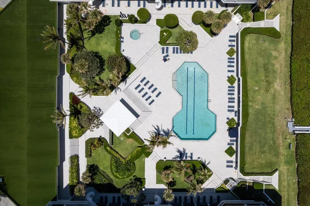 Sloan's Curve Palm Beach Unit 408N photo 44