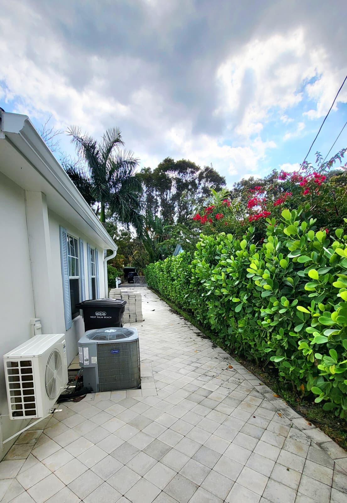 West Palm Beach Residence photo 2