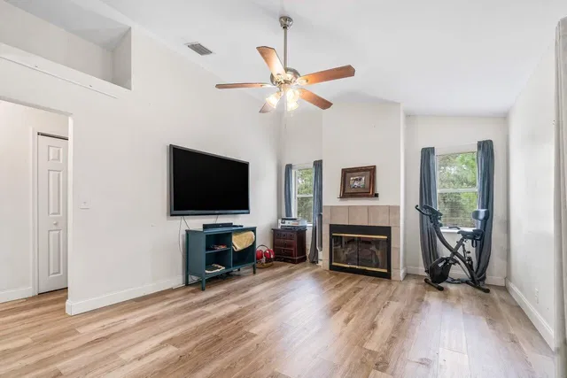 Residence photo 10