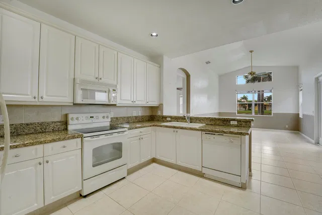 Residence photo 6