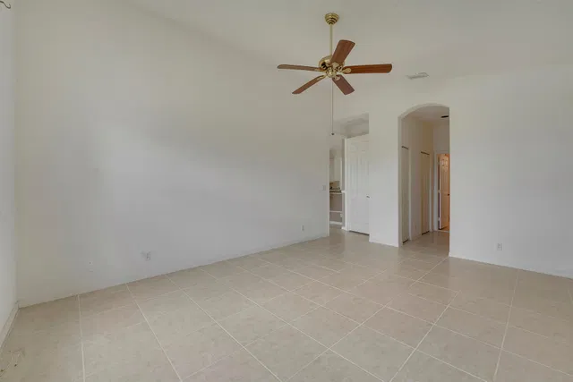 Residence photo 12