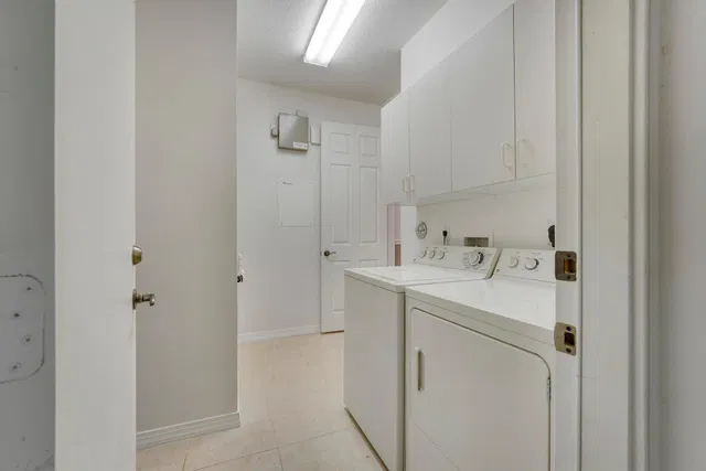 Residence photo 16