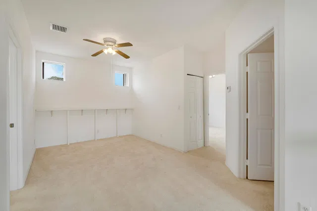 Residence photo 24