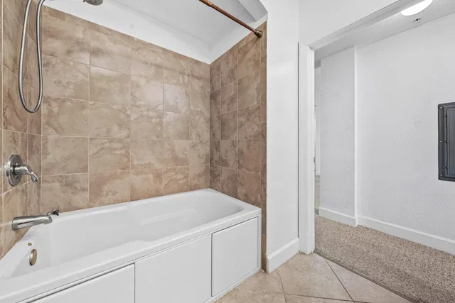 Renaissance Commons I Unit 2421 photo 27