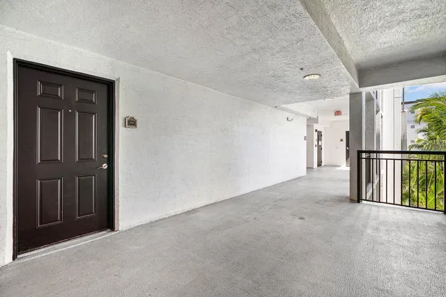 Renaissance Commons I Unit 2421 photo 28
