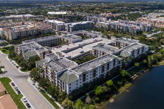 Renaissance Commons I Unit 2421 photo 40