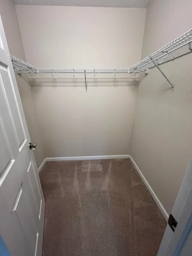 Unit 14404 photo 9