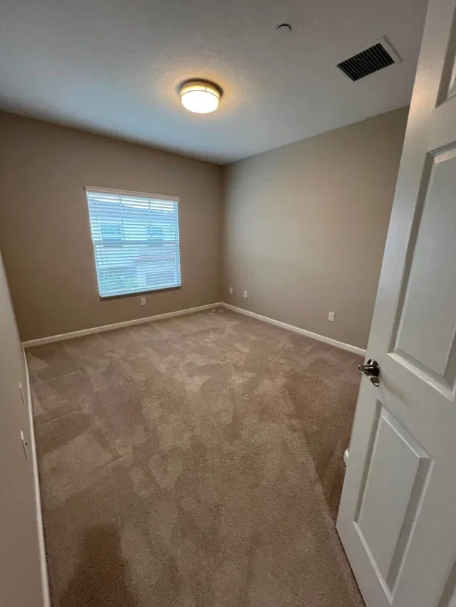 Unit 14404 photo 11