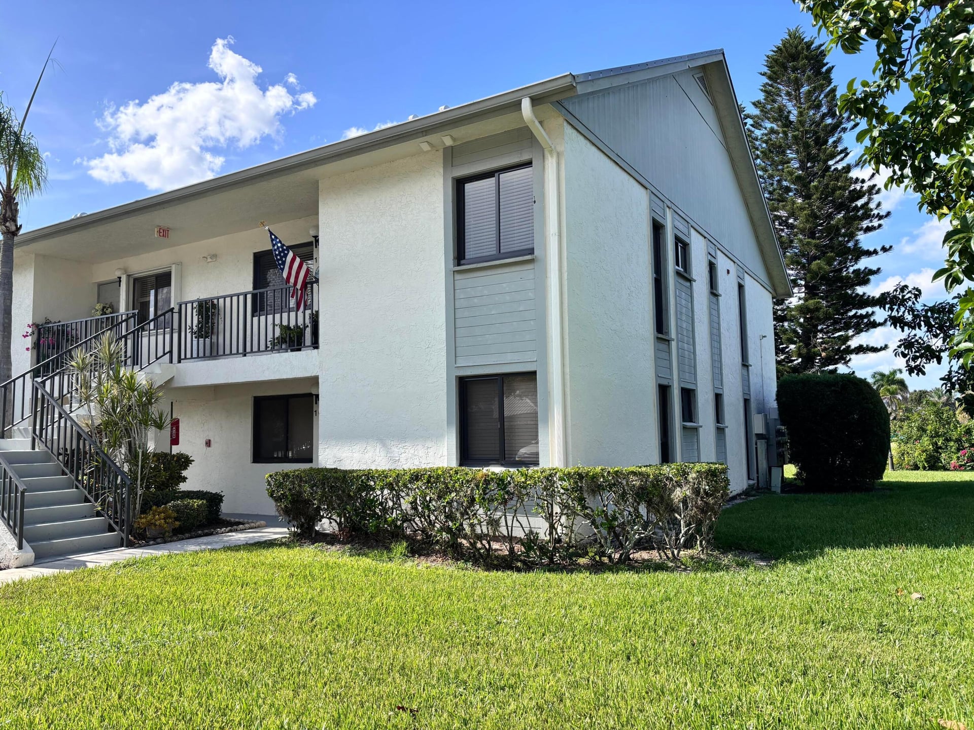 Residence photo 3