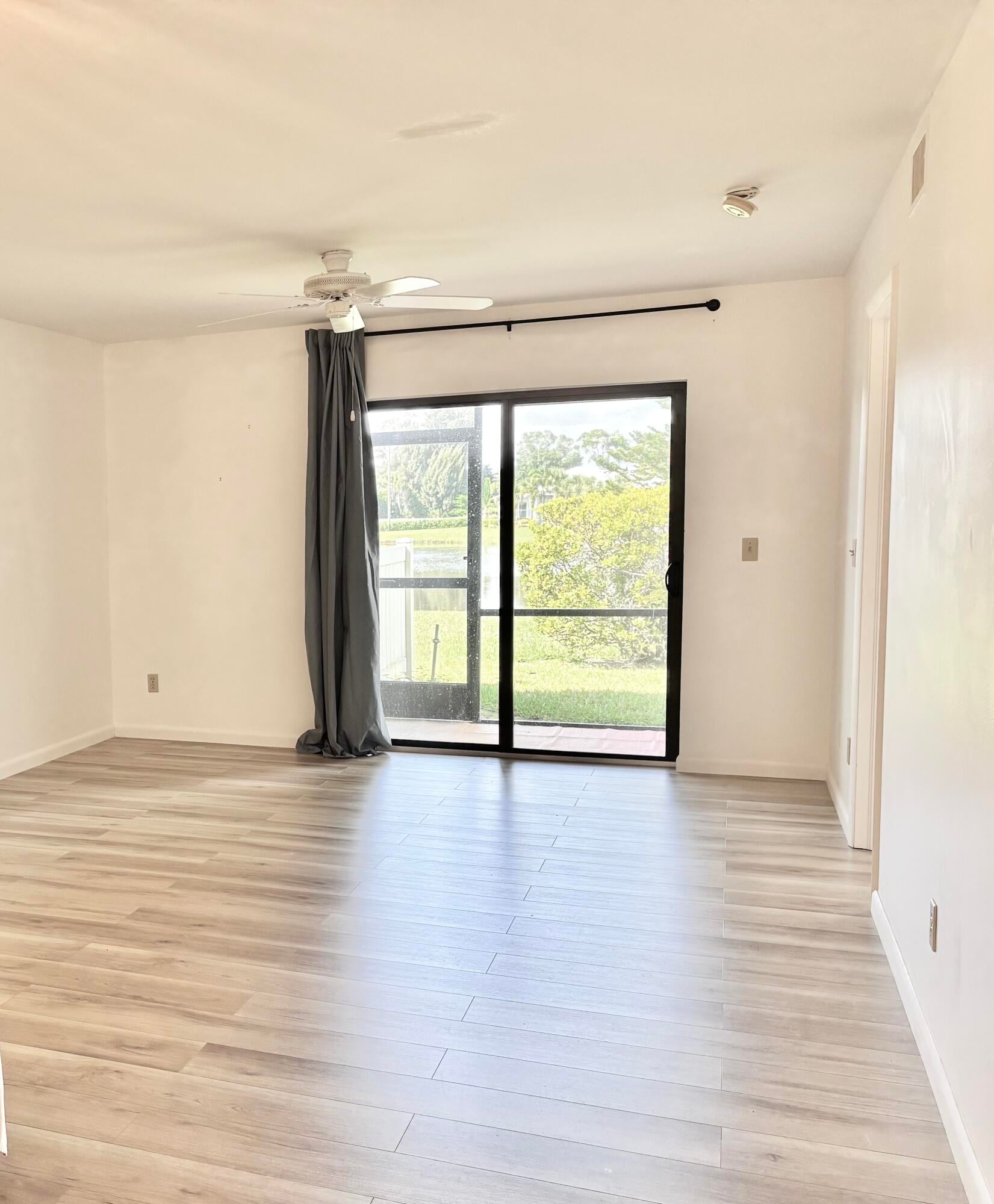 Residence photo 5
