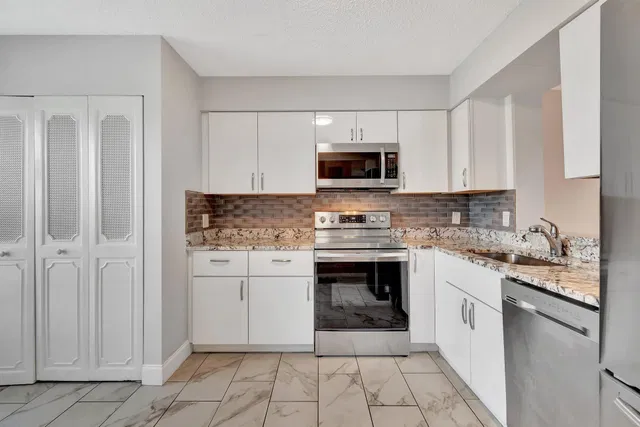 Unit 502 photo 13