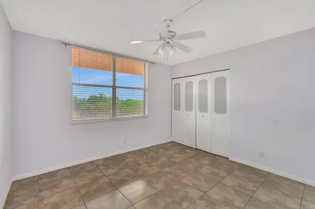Unit 502 photo 16