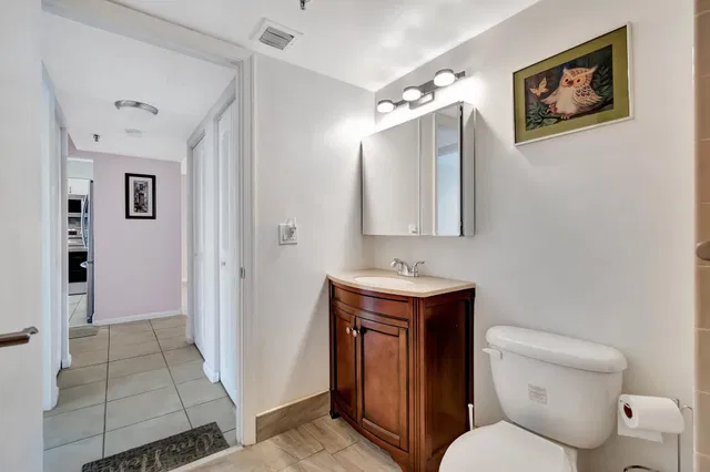 Unit 502 photo 40