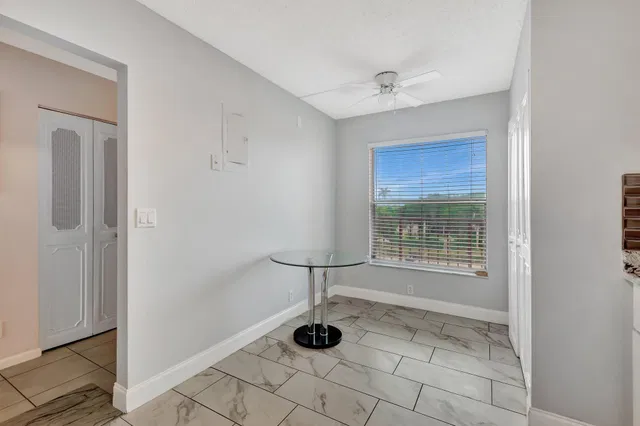 Unit 502 photo 44