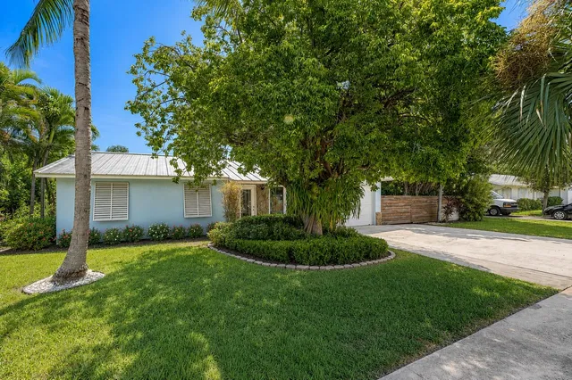 Residence photo 2