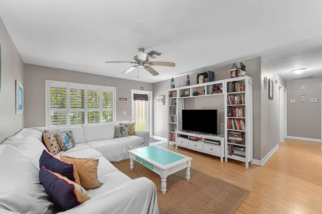 Residence photo 4