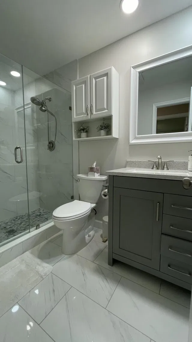 Unit 372 photo 7