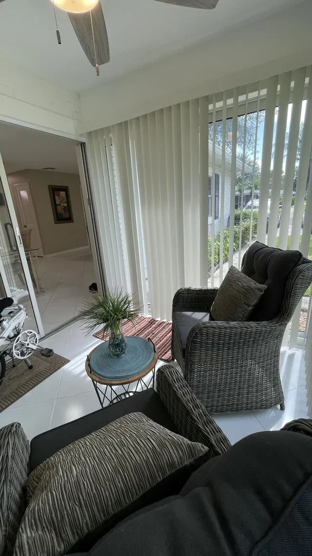 Unit 372 photo 13