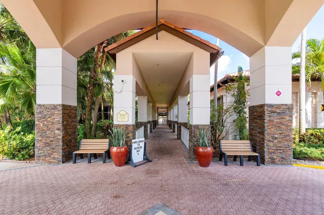 Residence photo 65